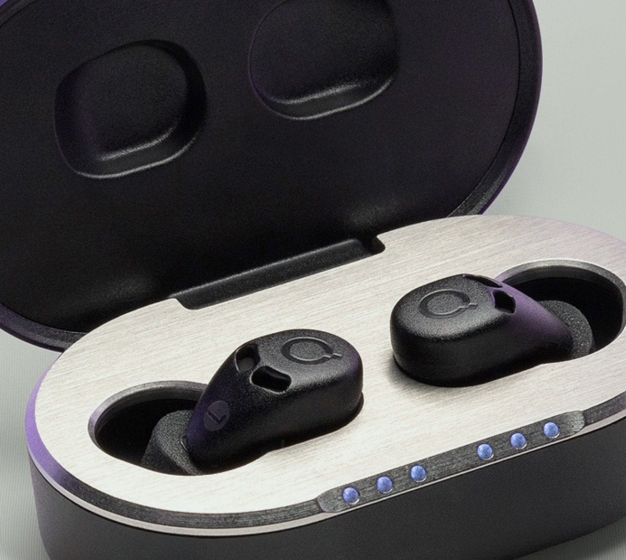 Soundless Oy earbuds with charging case